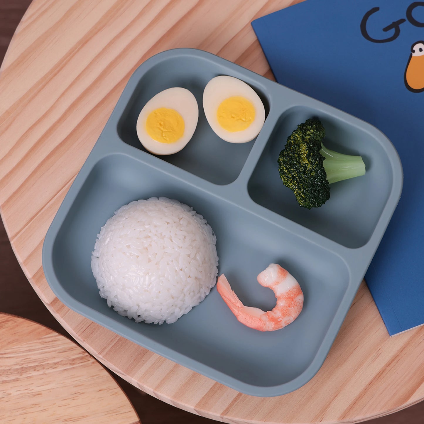 Color Kids 1PCS BPA Free Silicone Divided Square Plate Suction Baby Dish Leakproof Toddler Kids Meal Tray Easy Clean Tableware