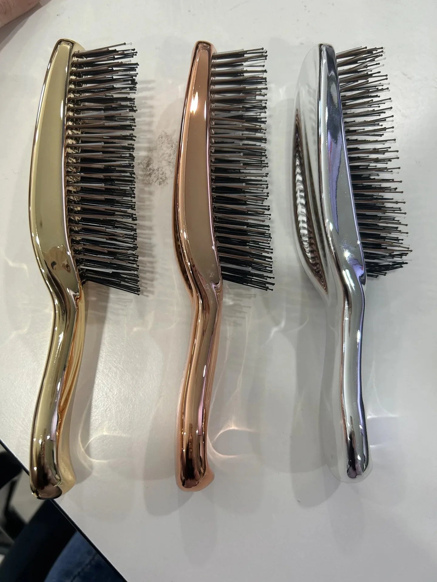 Japanese Premium Head Massager Scalp Brush Hair Massager Shampoo Brush Wet Plastic Detangling Brush Hair Cleaning Comb Rose Gold