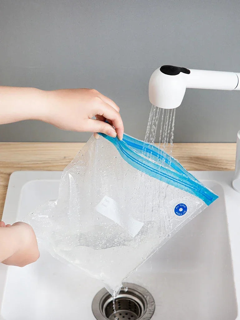 Vacuum Sealed Food Storage Box, Clear Fresh-Keeping Box, Capacity Food Dispenser, Transparent Container with Vacuum Pump